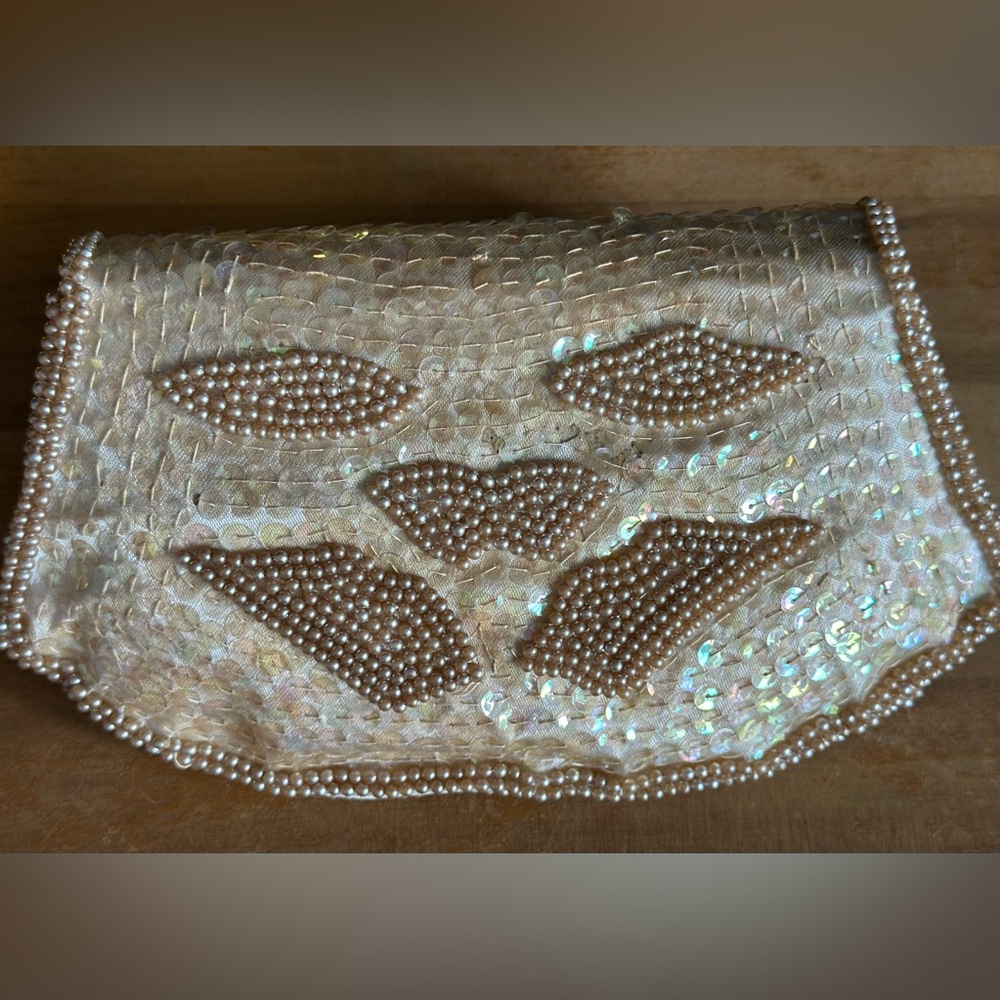 Vintage Cream and Gold Sequined Beaded Evening Dainty Clutch Purse Bag - Picture 6 of 7
